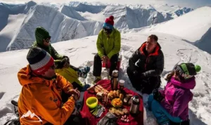 اصول تغذیه در کوهستان و آشنایی با تنقلات کوهنوردی