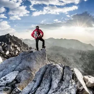 احیای دوباره در کوهستان : جادو در رشته کوه روئنزوری