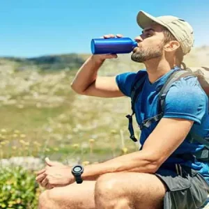 همه چیز درباره نوشیدن آب در کوهپیمایی