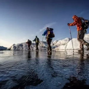 آموزش کوهنوردی: راهنمای جامع برای شروع و پیشرفت در دنیای کوهنوردی
