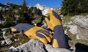 اهمیت دستکش در کوهنوردی