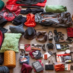 لیست وسایل طبیعت گردی | تجهیزات ضروری برای سفر در دل طبیعت