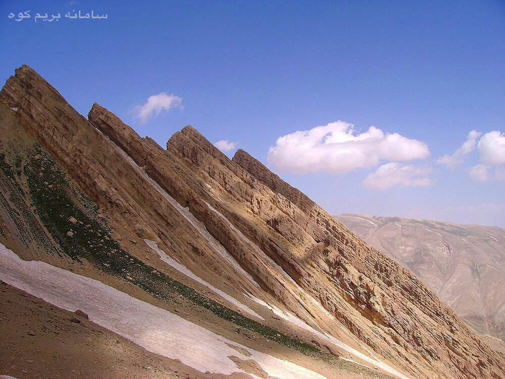 قله قاش مستان
