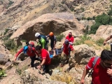 سقوط در بندیخچال / ۵ ساعت تلاش برای نجات کوهنورد