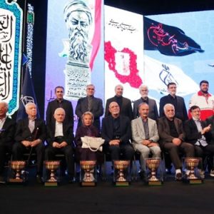 تقدیر از اولین بانوی پزشک ایرانی و فاتح قله اورست