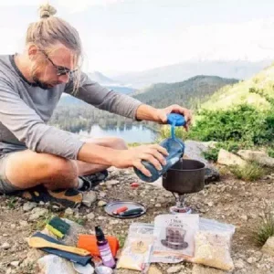 چه مقدار سوخت اجاق‌گاز کوهنوردی برای سفرهای کوله‌گردی نیاز داریم؟