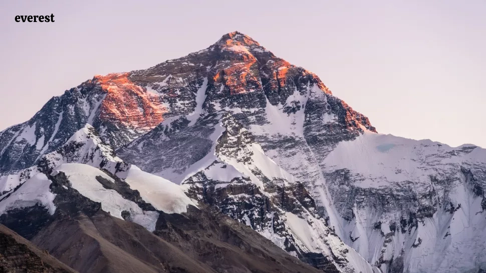 قله اورست بلندترین کوه جهان
