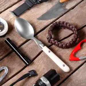 30 تا از کاربردی‌ترین وسایل کوهنوردی