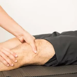 درمان زانو درد بعد از کوهنوردی: معرفی 21 درمان موثر