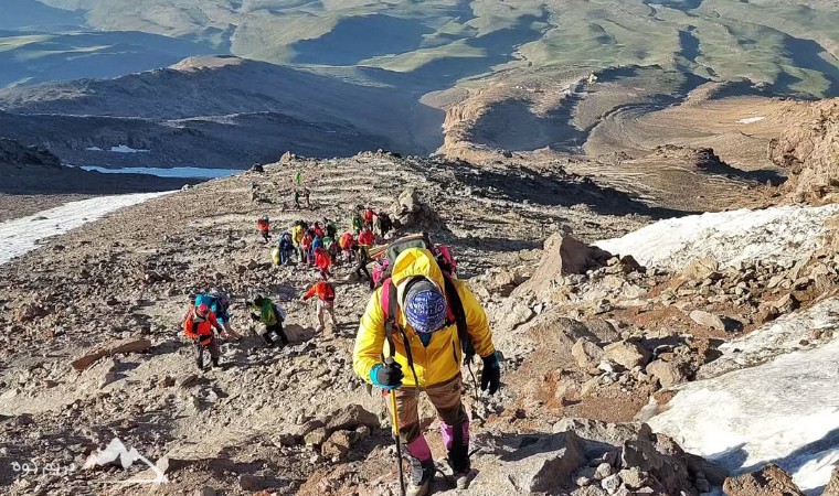 راهنمای صعود به دماوند از جبهه جنوبی : گام به گام تا بام ایران