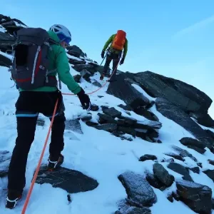 آشنایی با ابزار صعود و فرود کوهنوردی و سنگنوردی