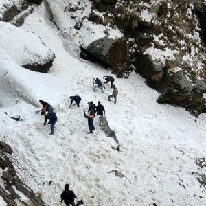 ۷ کشته و چند مفقود بر اثر سقوط بهمن در نپال در کمپ یالونگ ری