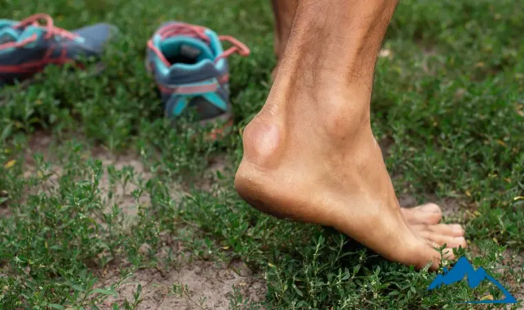 برآمدگی پشت پاشنه پا در کوهنوردان